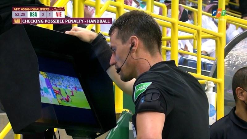 apa itu check var dalam sepak bola